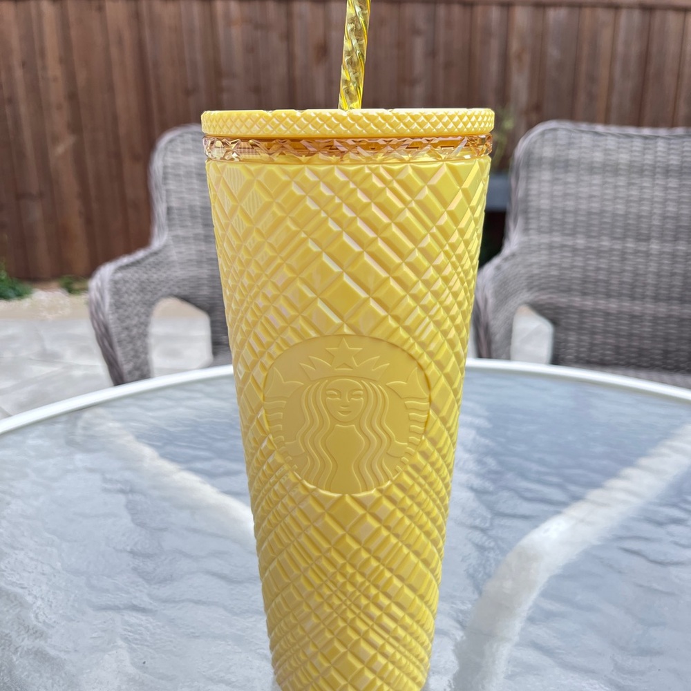 Starbucks Diamond Yellow 24 oz Double Wall Tumbler